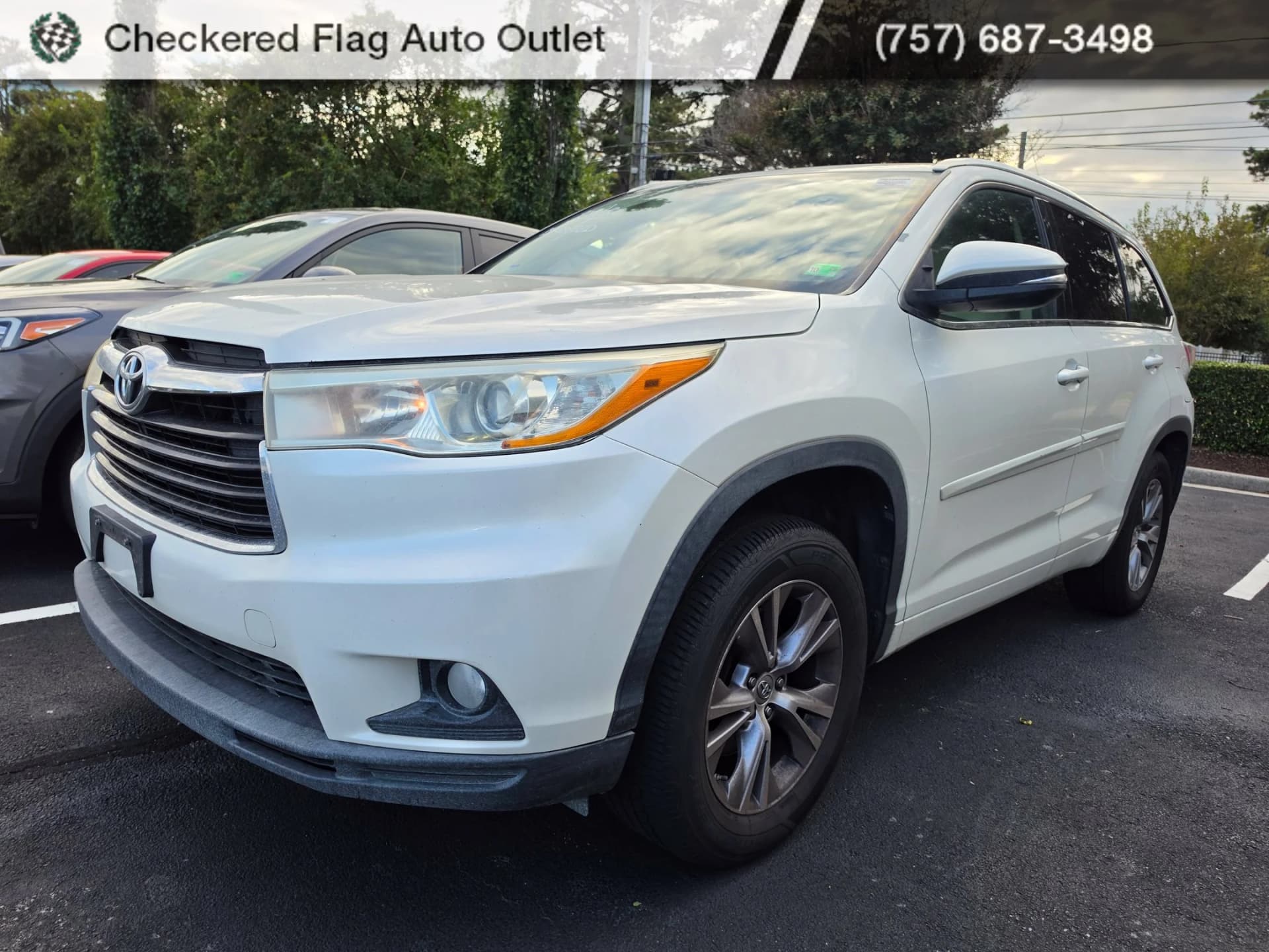 2014 Toyota Highlander Base — photo 1 of 23