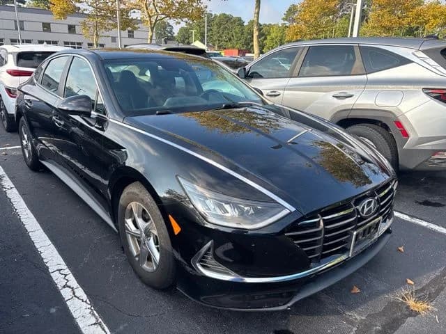 2022 Hyundai Sonata SE — photo 1 of 12