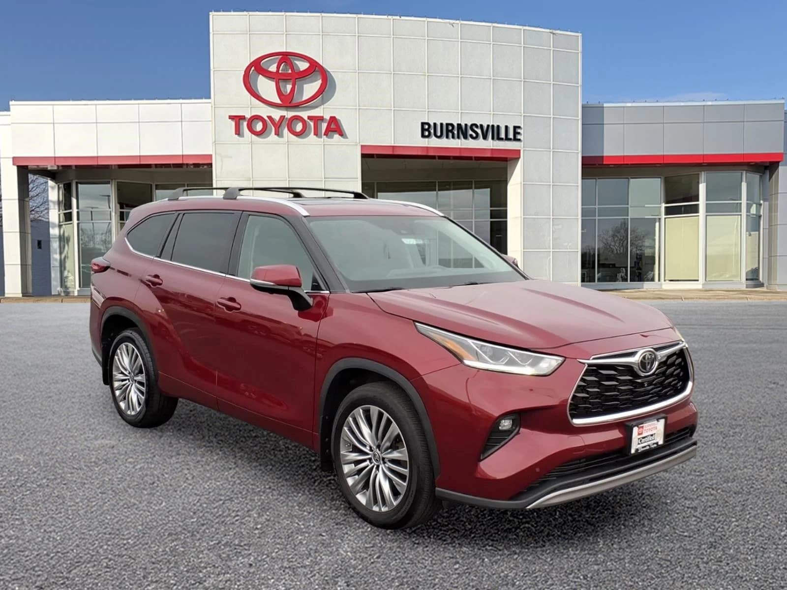 2023 Toyota Highlander Platinum — photo 1 of 20