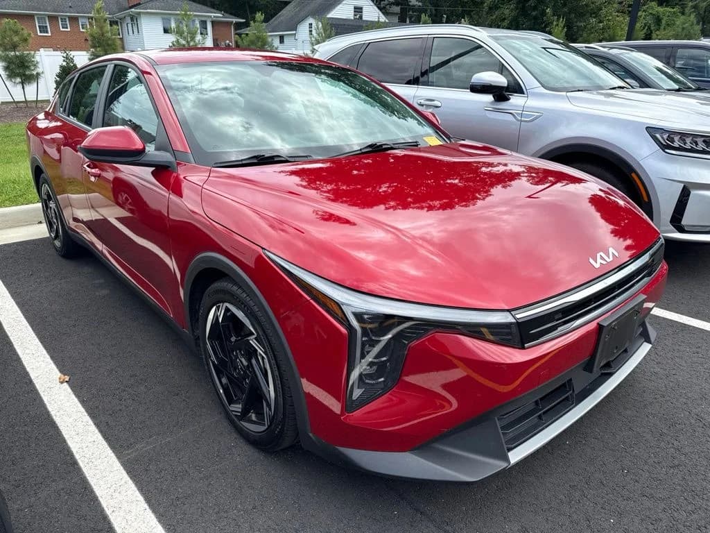 2025 Kia K4 EX — photo 1 of 10