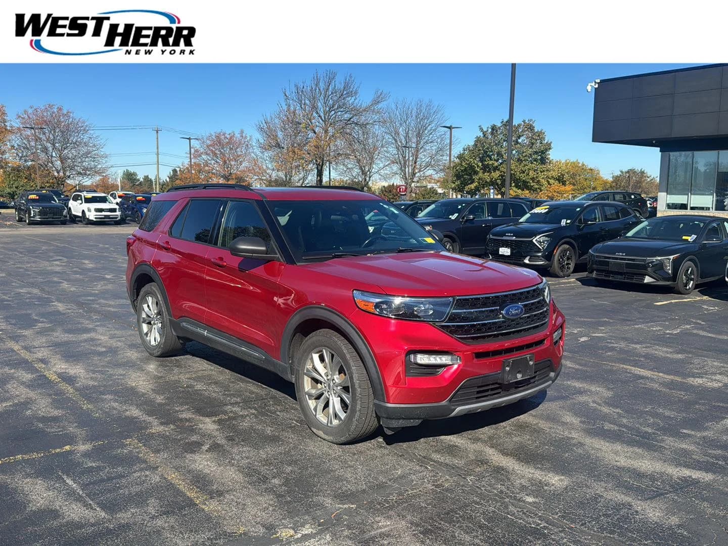 2020 Ford Explorer XLT — photo 1 of 23
