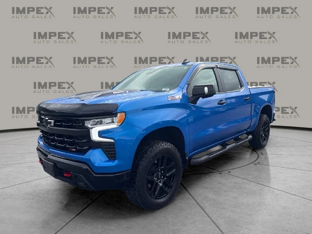 2025 Chevrolet Silverado 1500 LT Trail Boss — photo 1 of 40