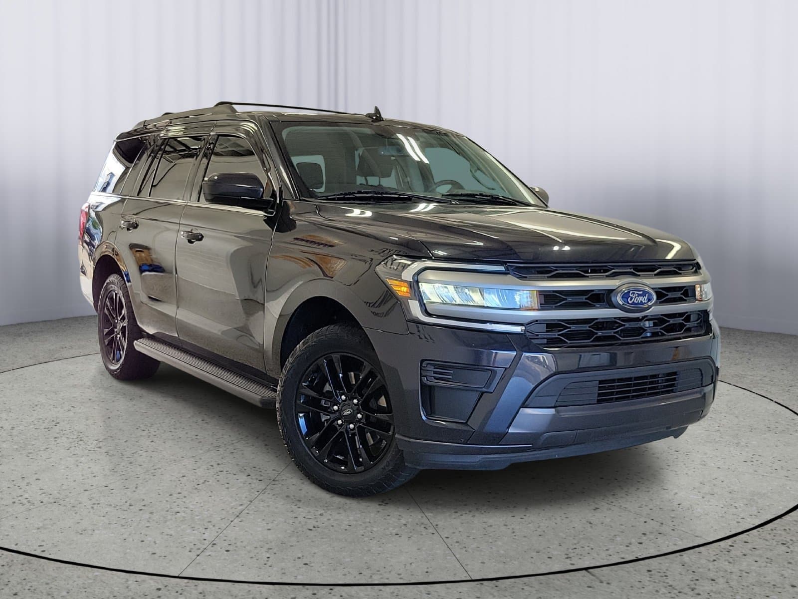 2024 Ford Expedition XLT — photo 1 of 34