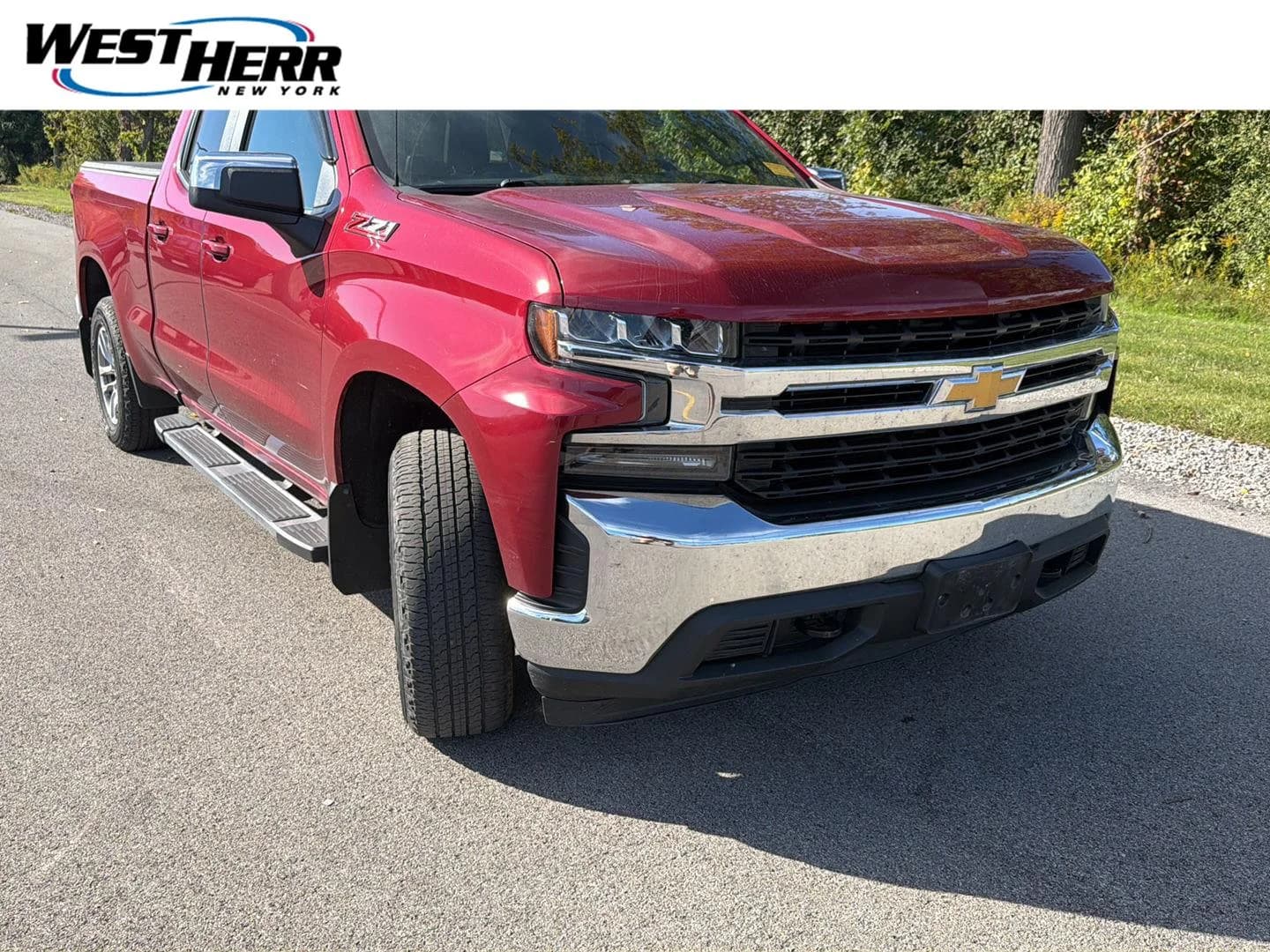 2019 Chevrolet Silverado 1500 LT — photo 1 of 21