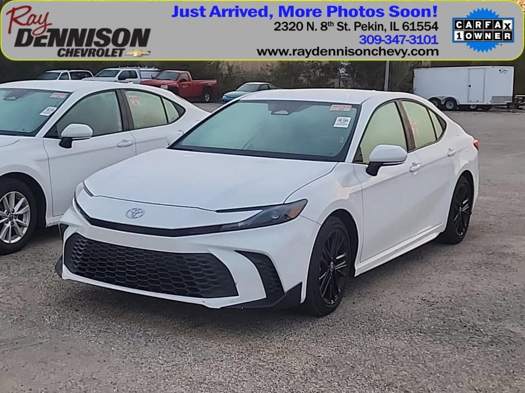 2026 Toyota Camry SE — photo 1 of 10