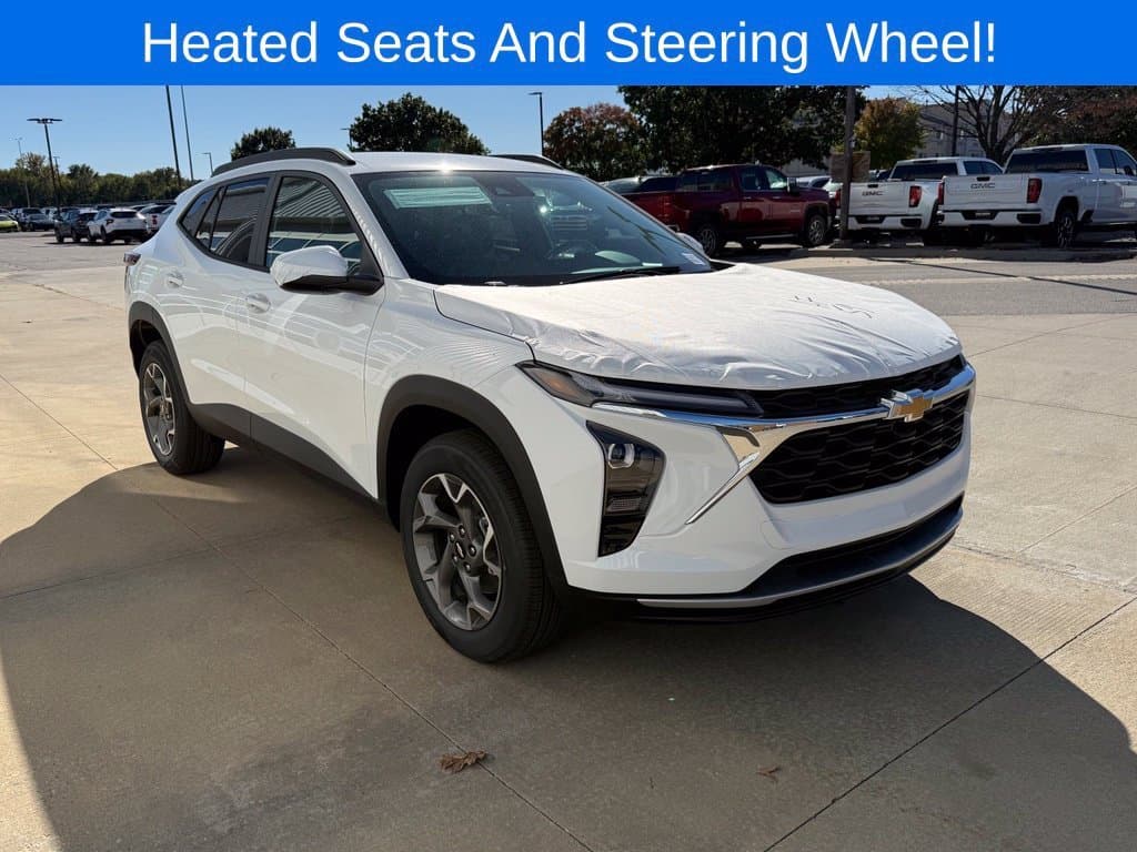 2026 Chevrolet Trax LT — photo 1 of 10