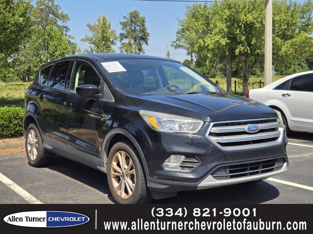 2017 Ford Escape SE — photo 1 of 5