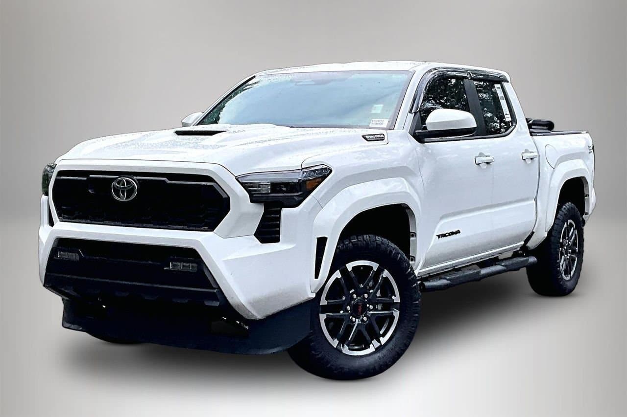 2025 Toyota Tacoma Hybrid TRD Sport — photo 1 of 37