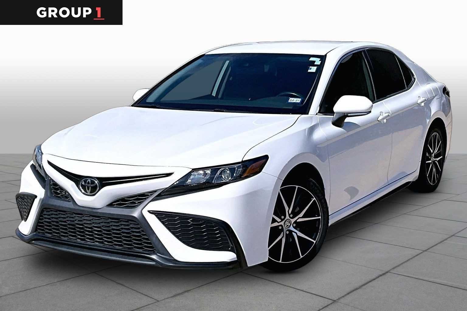 2023 Toyota Camry SE — photo 1 of 32