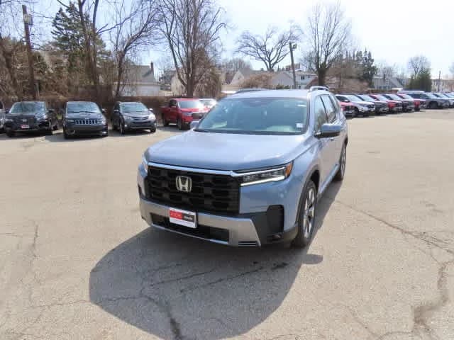 2026 Honda Pilot Touring — photo 1 of 30