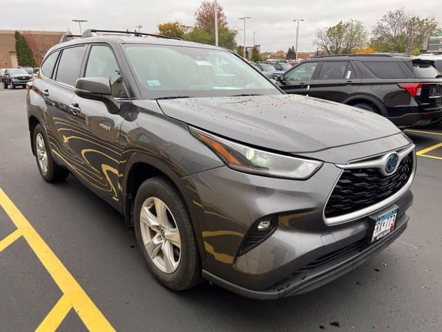2021 Toyota Highlander Hybrid LE — photo 1 of 7
