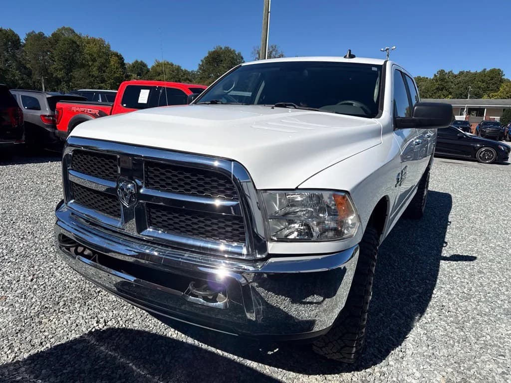 2018 RAM 2500 SLT — photo 1 of 4