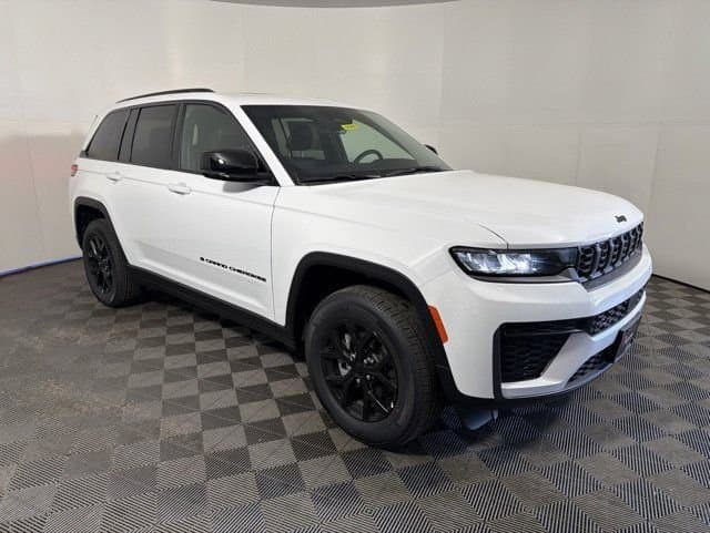 2026 Jeep Grand Cherokee Altitude — photo 1 of 30