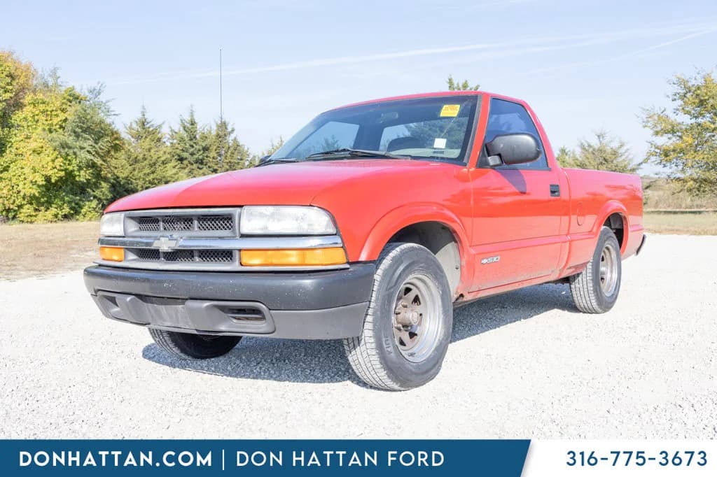 1998 Chevrolet S-10 Base — photo 1 of 28
