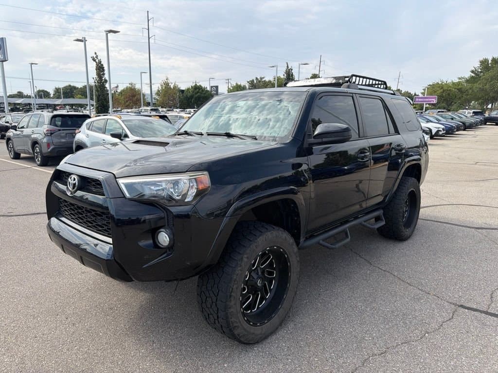 2017 Toyota 4Runner TRD Off-Road Premium — photo 1 of 7