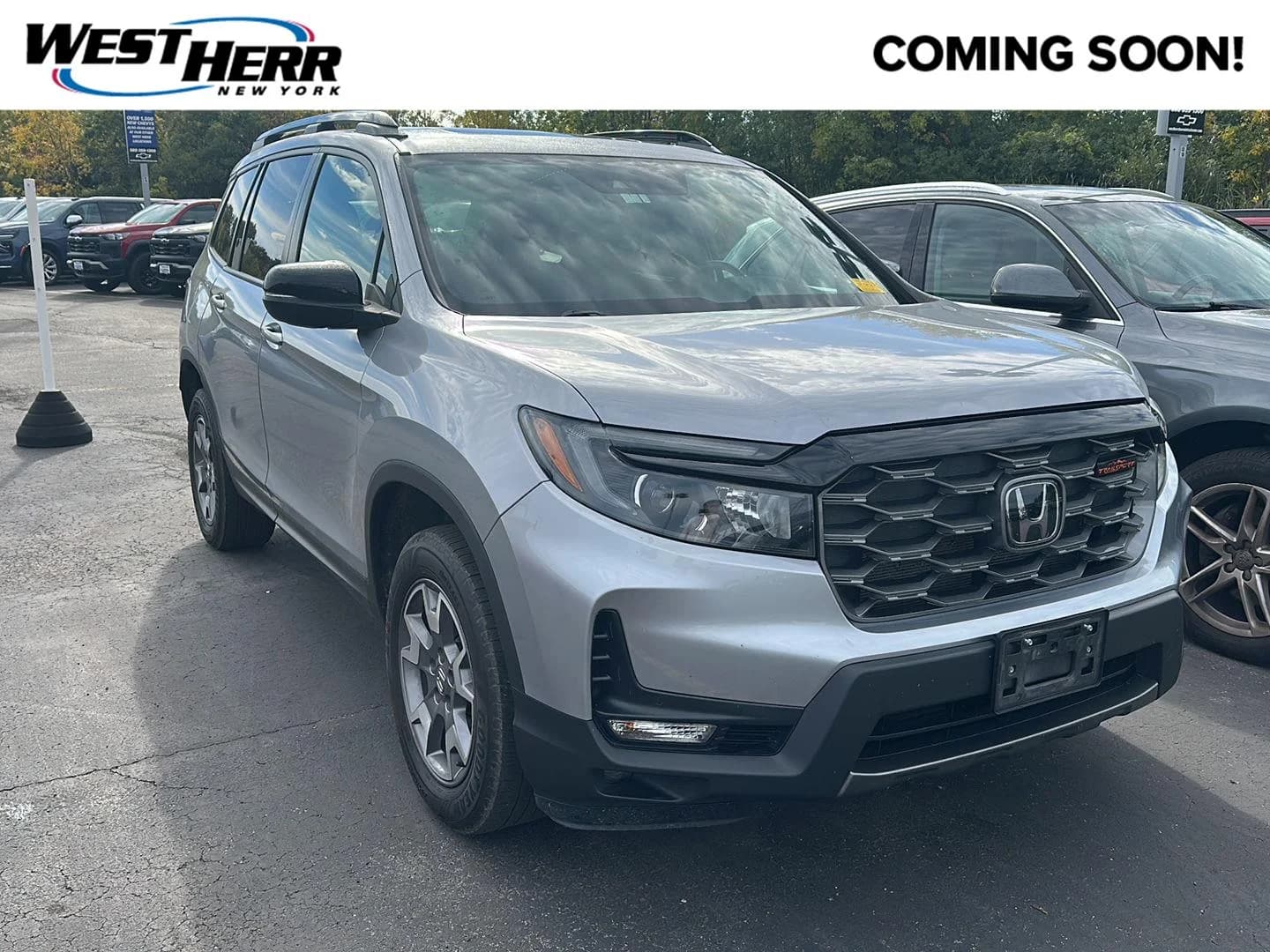 2022 Honda Passport TrailSport — photo 1 of 8