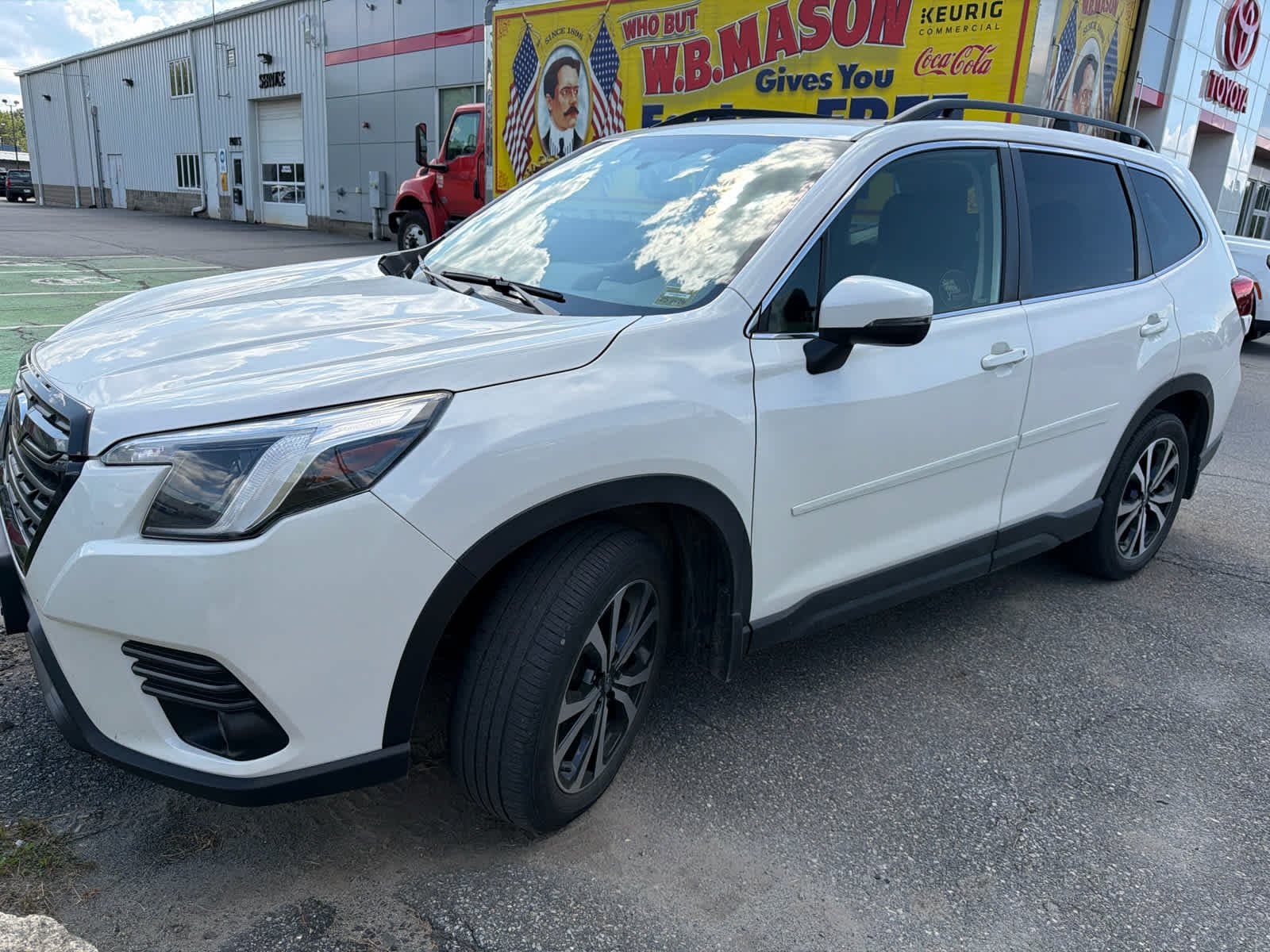 2023 Subaru Forester Limited — photo 1 of 2