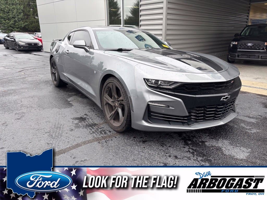 2019 Chevrolet Camaro Base — photo 1 of 12