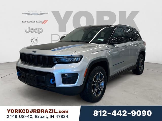 2024 Jeep Grand Cherokee Base — photo 1 of 36