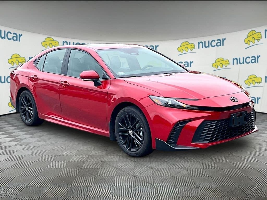 2026 Toyota Camry SE — photo 1 of 3