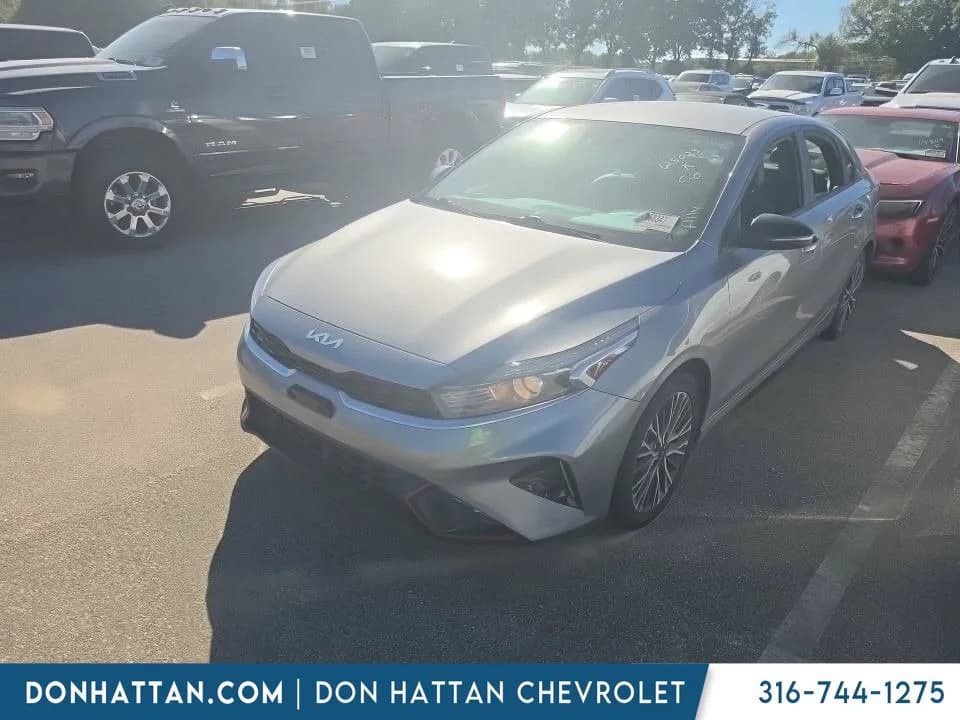 2023 Kia Forte GT-Line — photo 1 of 10