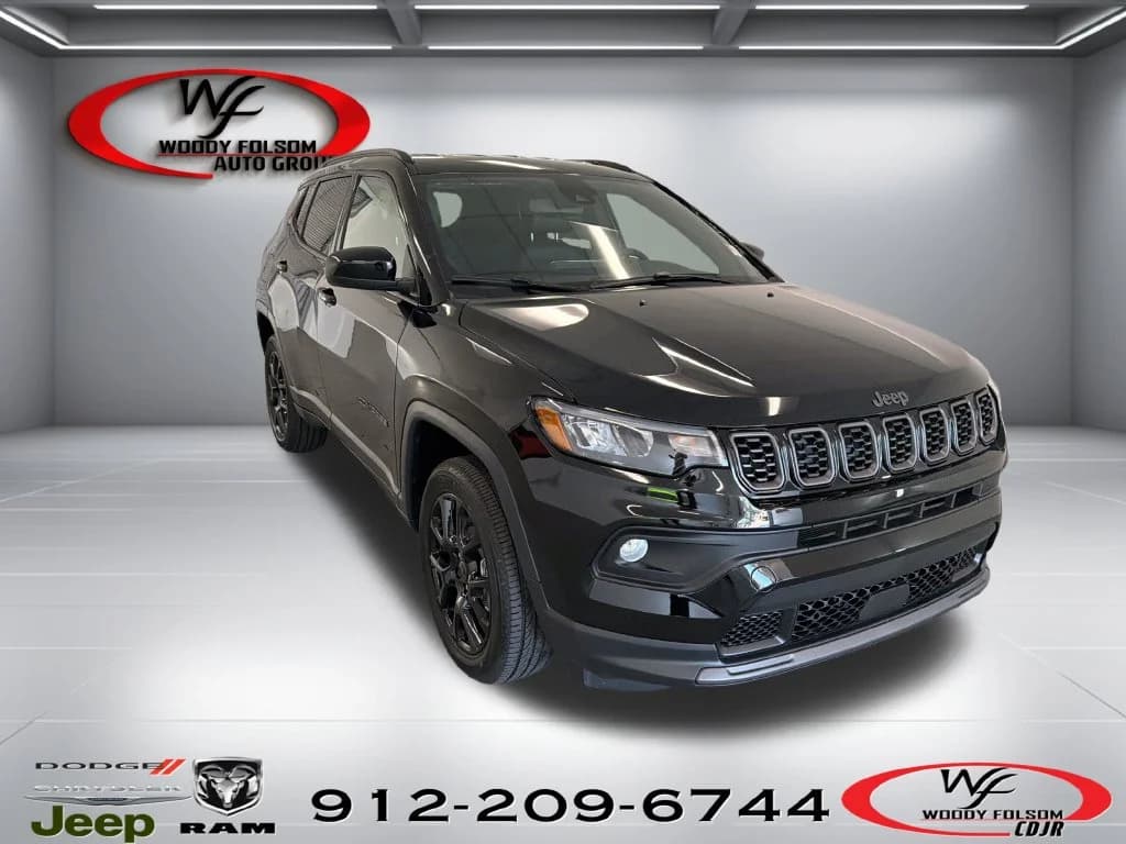 2027 Jeep Compass Latitude — photo 1 of 17