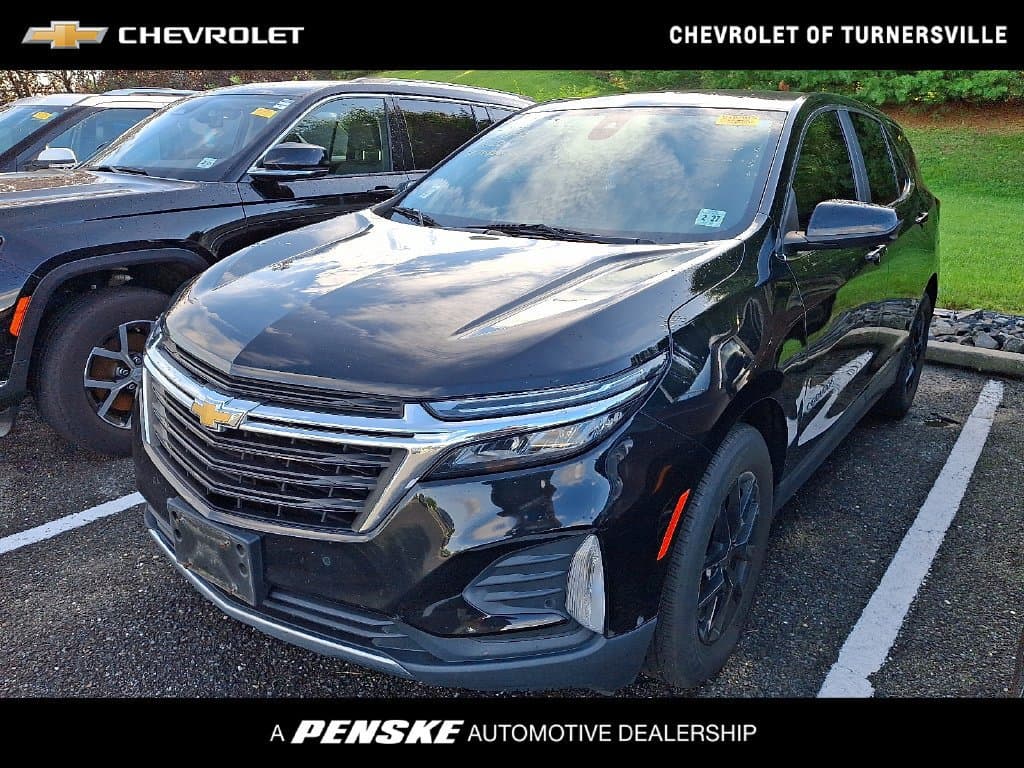 2022 Chevrolet Equinox LT — photo 1 of 4