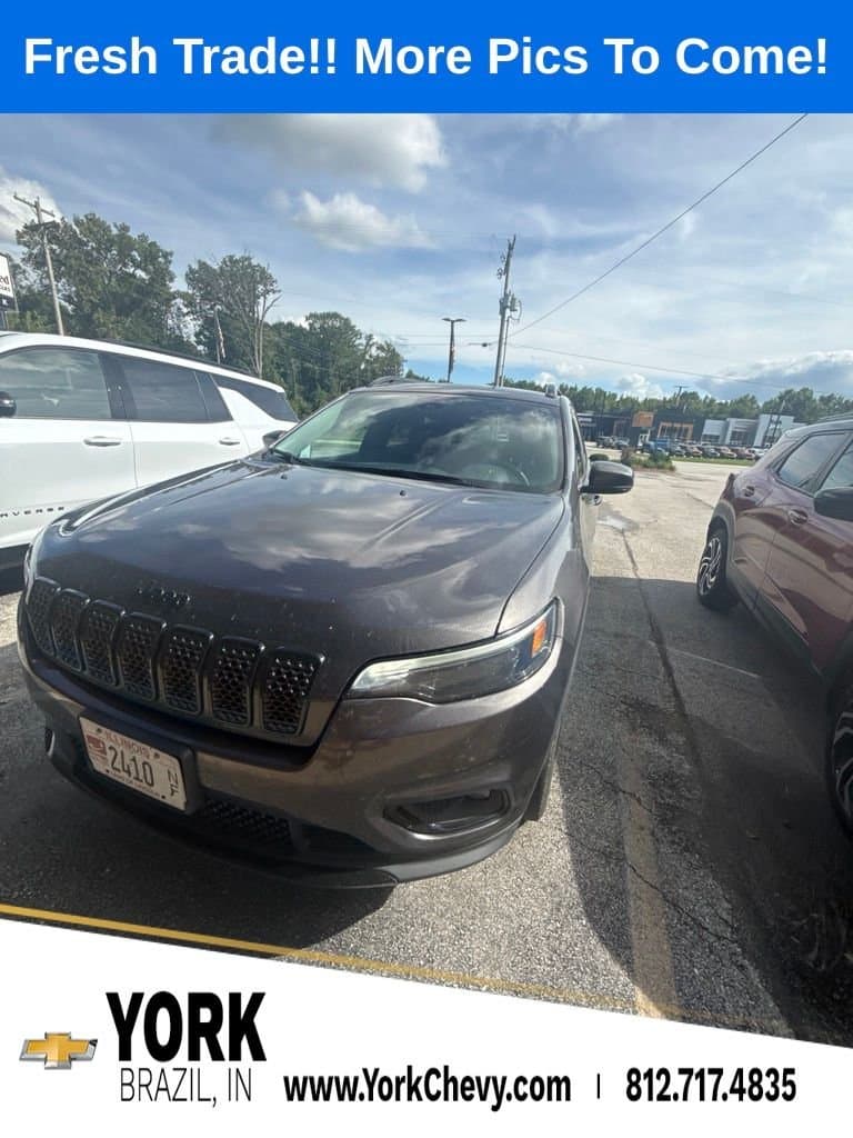 2021 Jeep Cherokee Altitude — photo 1 of 6