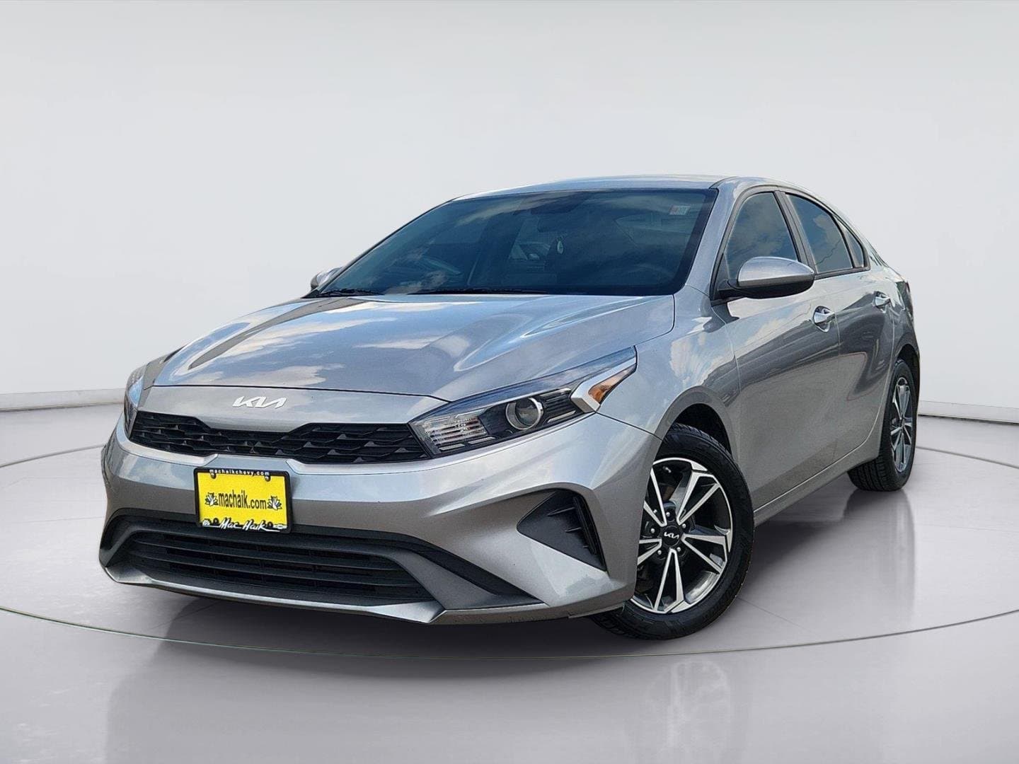2023 Kia Forte LXS — photo 1 of 30