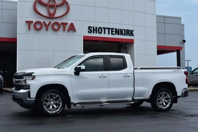 2021 Chevrolet Silverado 1500 LT — photo 1 of 31