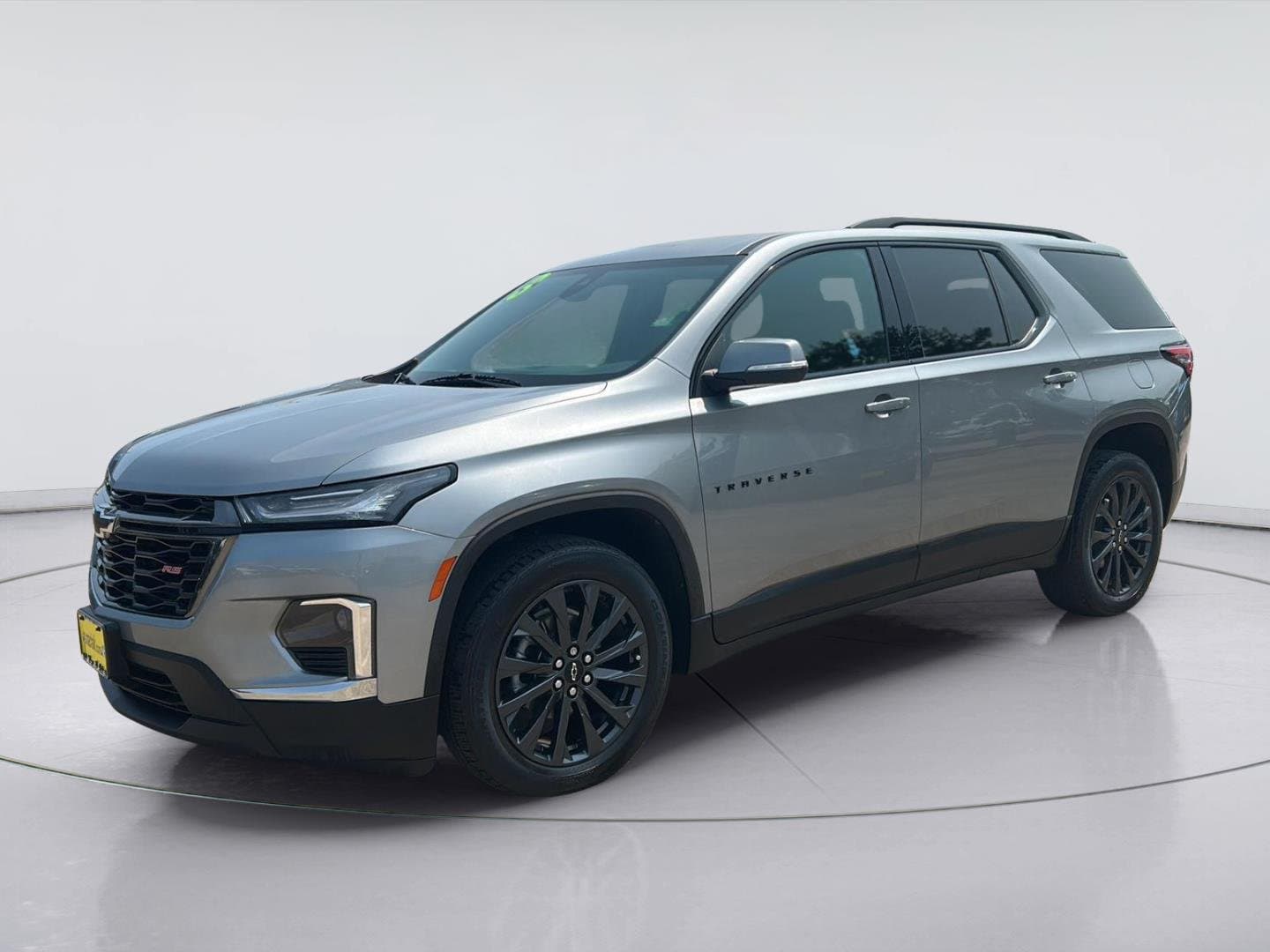 2023 Chevrolet Traverse RS — photo 1 of 35