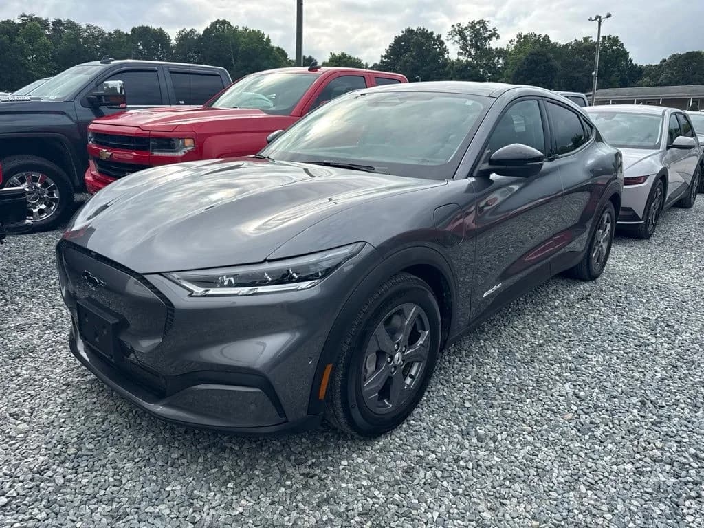 2023 Ford Mustang Mach-E Select — photo 1 of 5