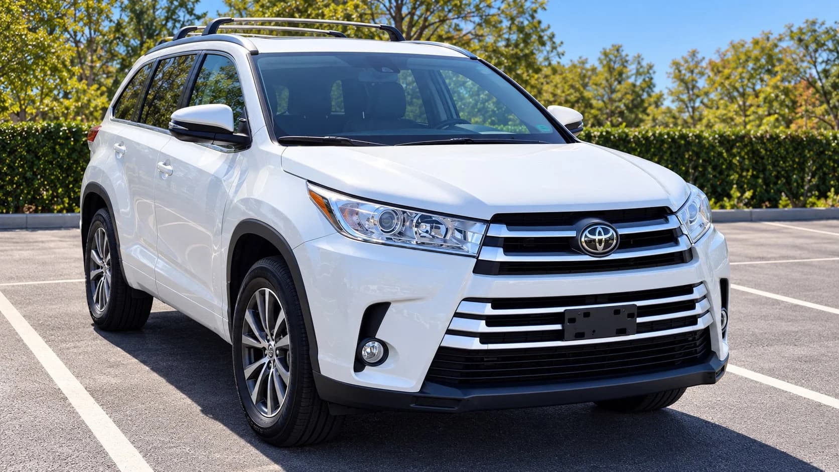 2019 Toyota Highlander XLE — photo 1 of 12