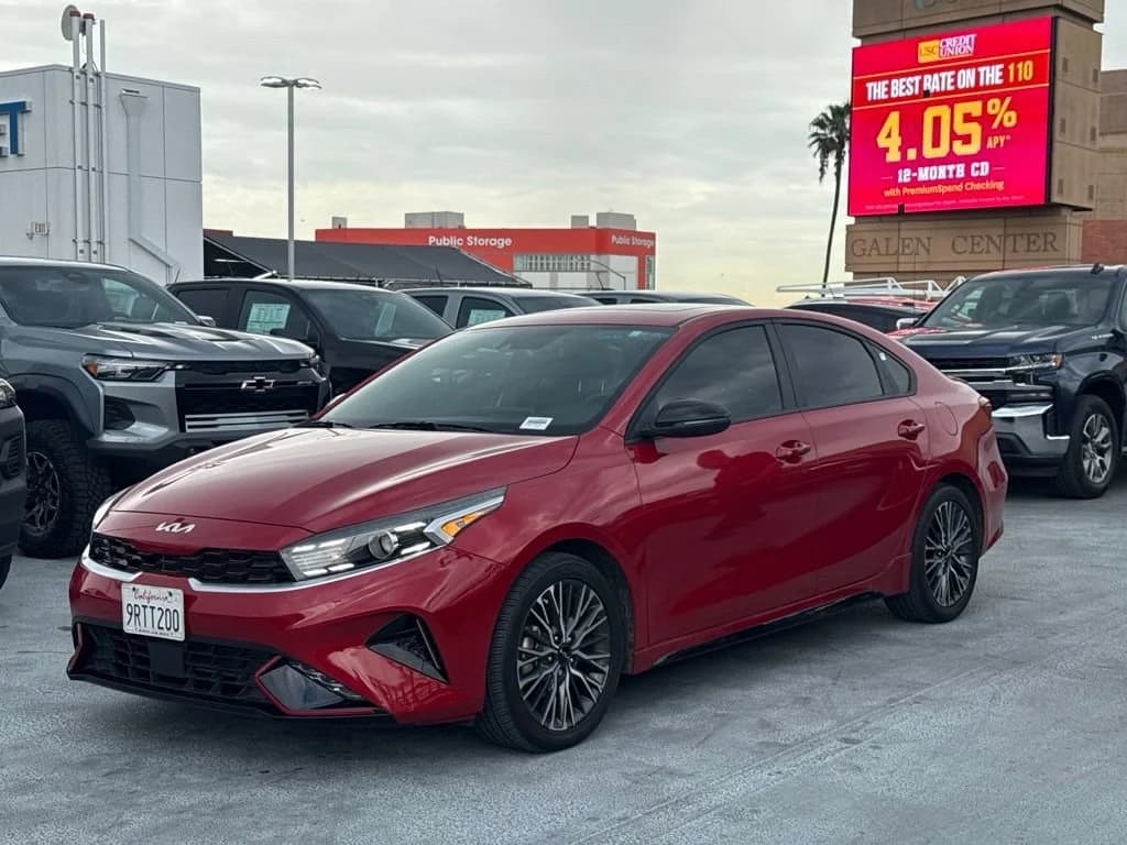 2024 Kia Forte GT-Line — photo 1 of 12