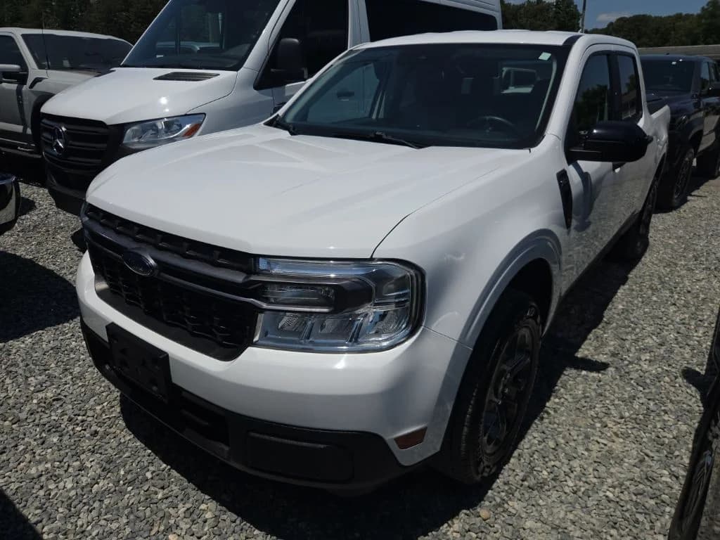 2024 Ford Maverick XLT — photo 1 of 5