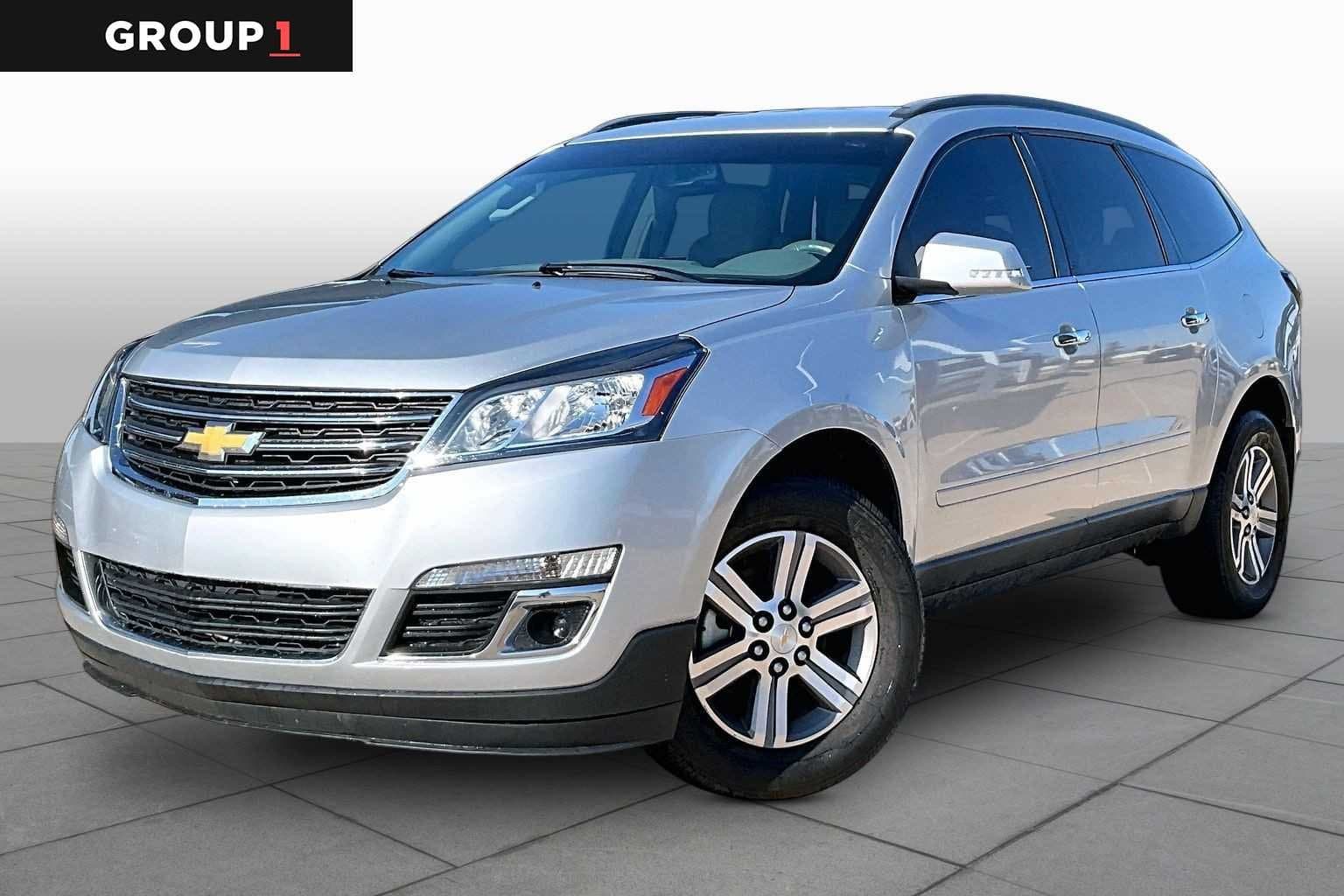 2015 Chevrolet Traverse LT — photo 1 of 30