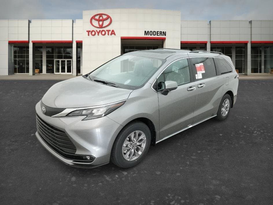2026 Toyota Sienna XLE — photo 1 of 96