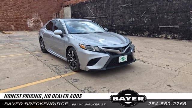 2020 Toyota Camry SE — photo 1 of 26