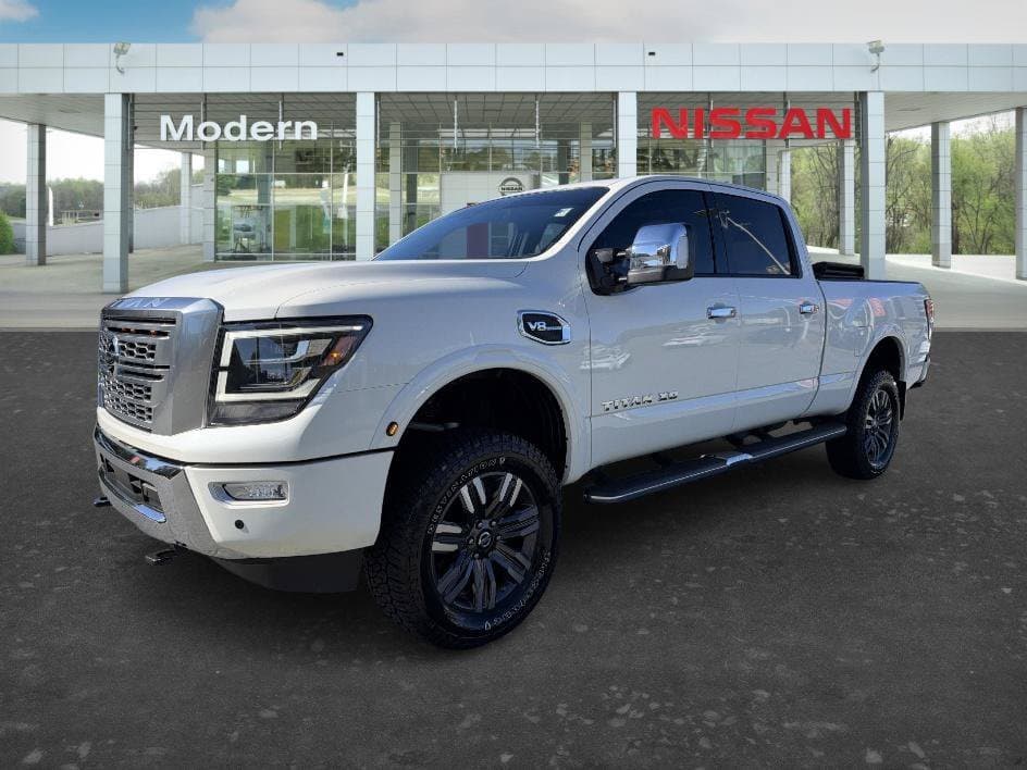 2022 Nissan Titan XD Platinum Reserve — photo 1 of 39