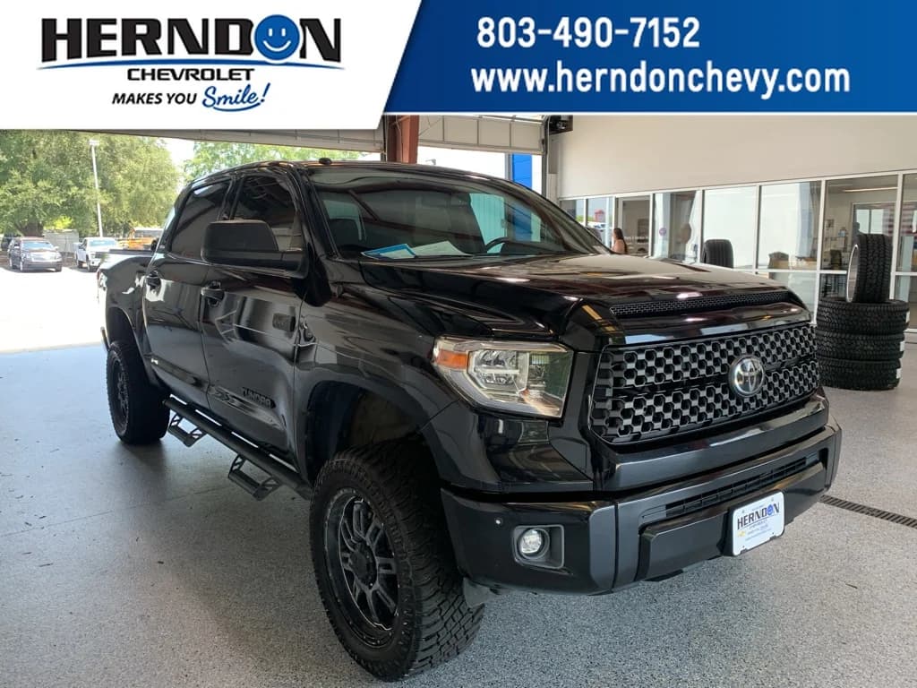 2018 Toyota Tundra 4WD SR5 — photo 1 of 33