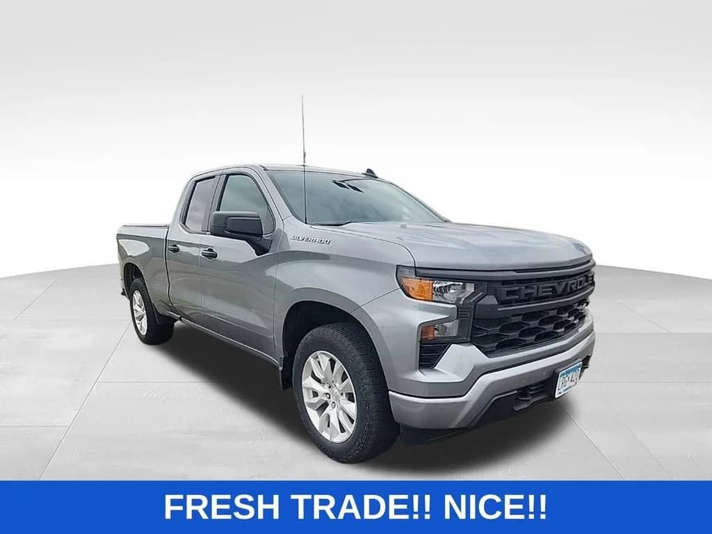 2023 Chevrolet Silverado 1500 Custom — photo 1 of 4