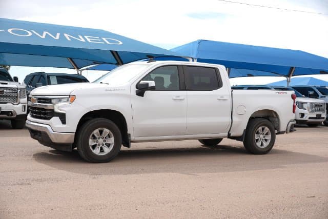 2024 Chevrolet Silverado 1500 LT — photo 1 of 9