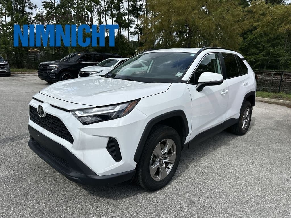 2024 Toyota RAV4 XLE — photo 1 of 4
