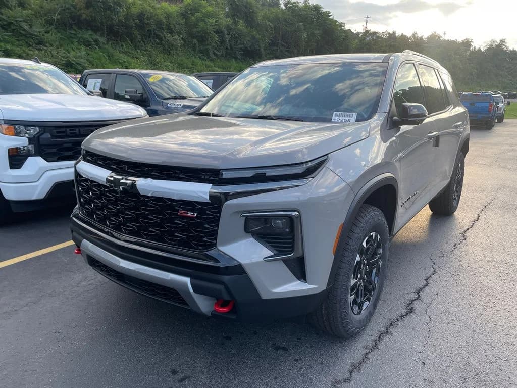 2027 Chevrolet Traverse Z71 — photo 1 of 1