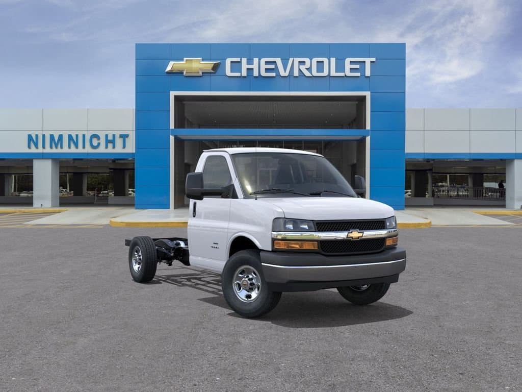 2026 Chevrolet Express Cutaway 3500 1WT — photo 1 of 24