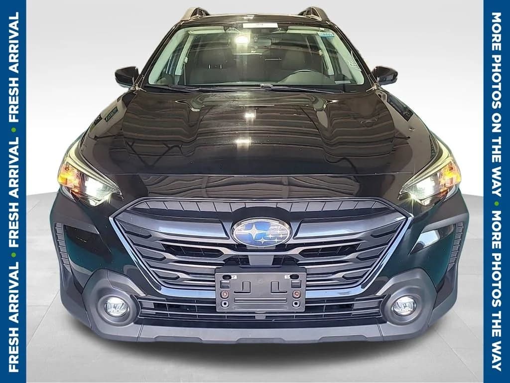 2023 Subaru Outback Premium — photo 1 of 9
