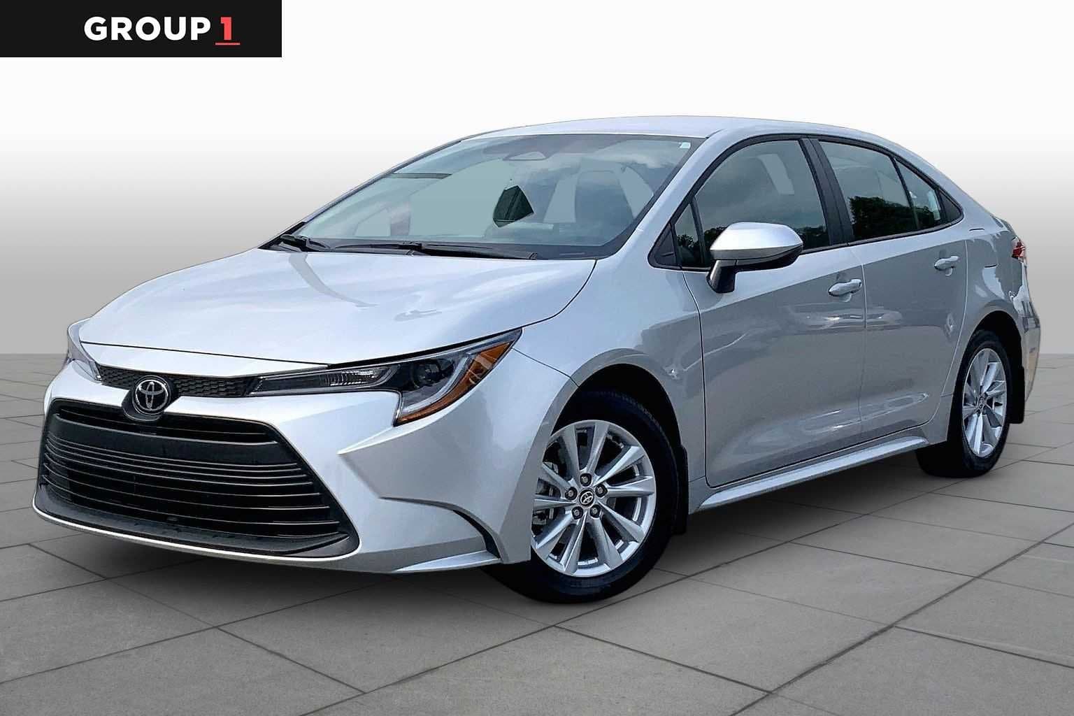 2026 Toyota Corolla LE — photo 1 of 29