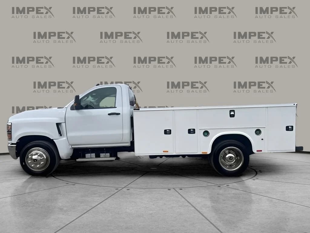 2020 Chevrolet Silverado 4500HD Work Truck — photo 1 of 77