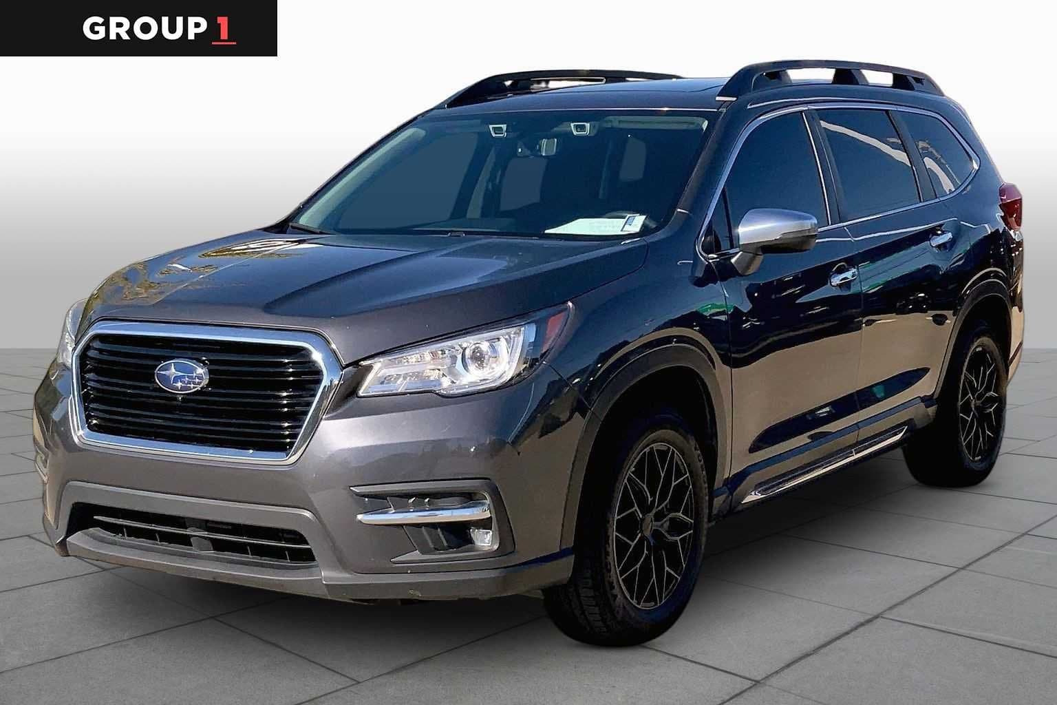 2022 Subaru Ascent Touring — photo 1 of 33