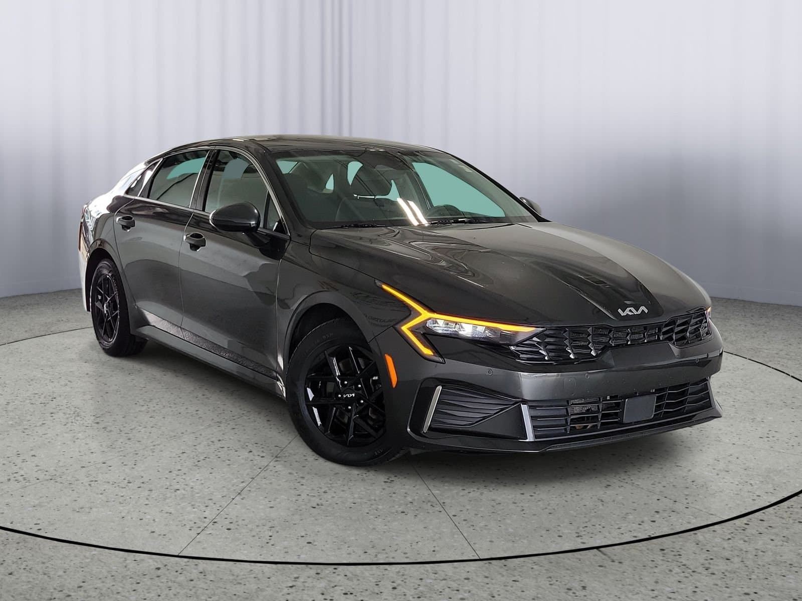 2025 Kia K5 LXS — photo 1 of 30